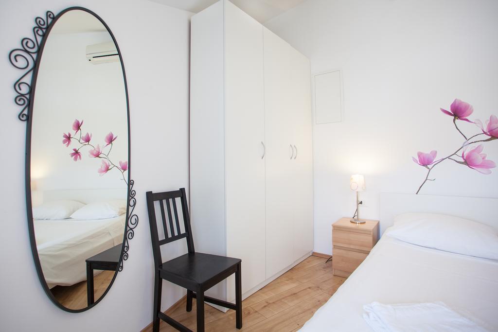 Apartment Pogled Na Luku 크레스 외부 사진