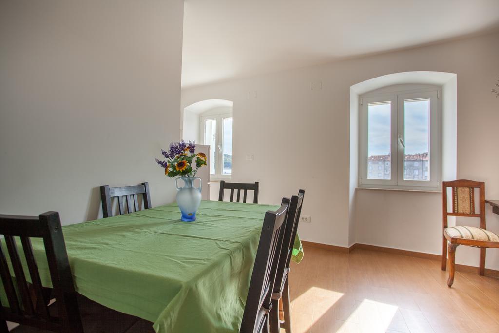Apartment Pogled Na Luku 크레스 외부 사진