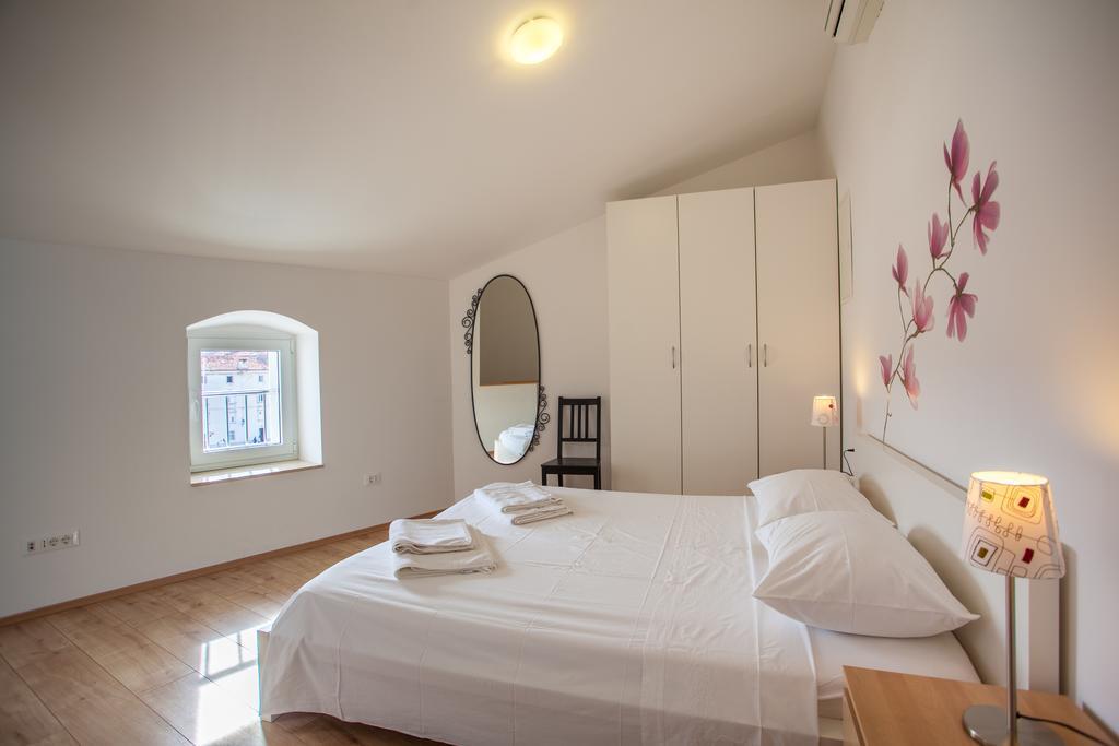 Apartment Pogled Na Luku 크레스 외부 사진